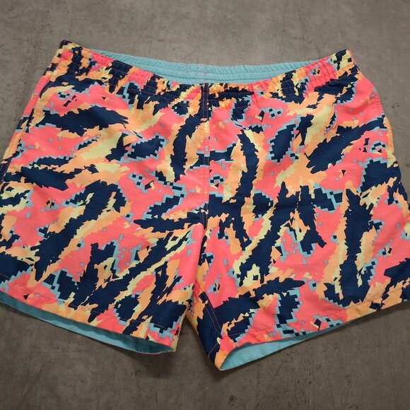 Chubbies Mens Large Swim Shorts  Elastic Waist Drawstring Vibrant Pixelated Prin - Picture 1 of 7